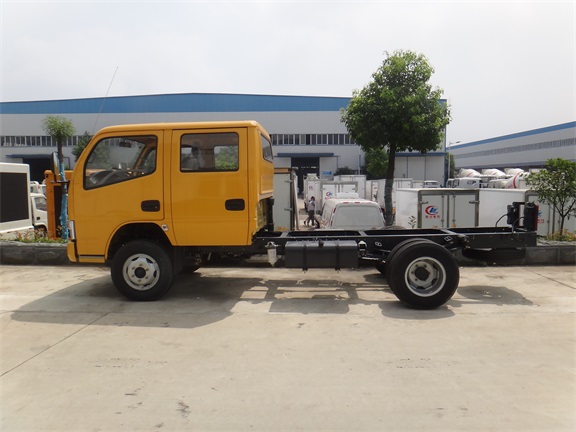 東風(fēng)8-10米高空作業(yè)平臺(tái)車(chē)