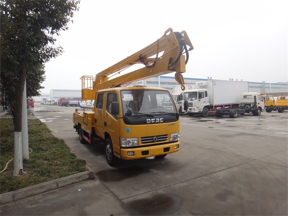 國(guó)五東風(fēng)凱普特(小多利卡)高空作業(yè)車(chē)