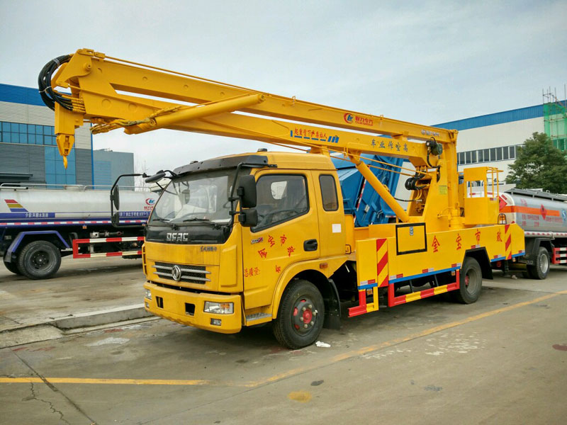 國五東風多利卡排半18米高空作業(yè)車
