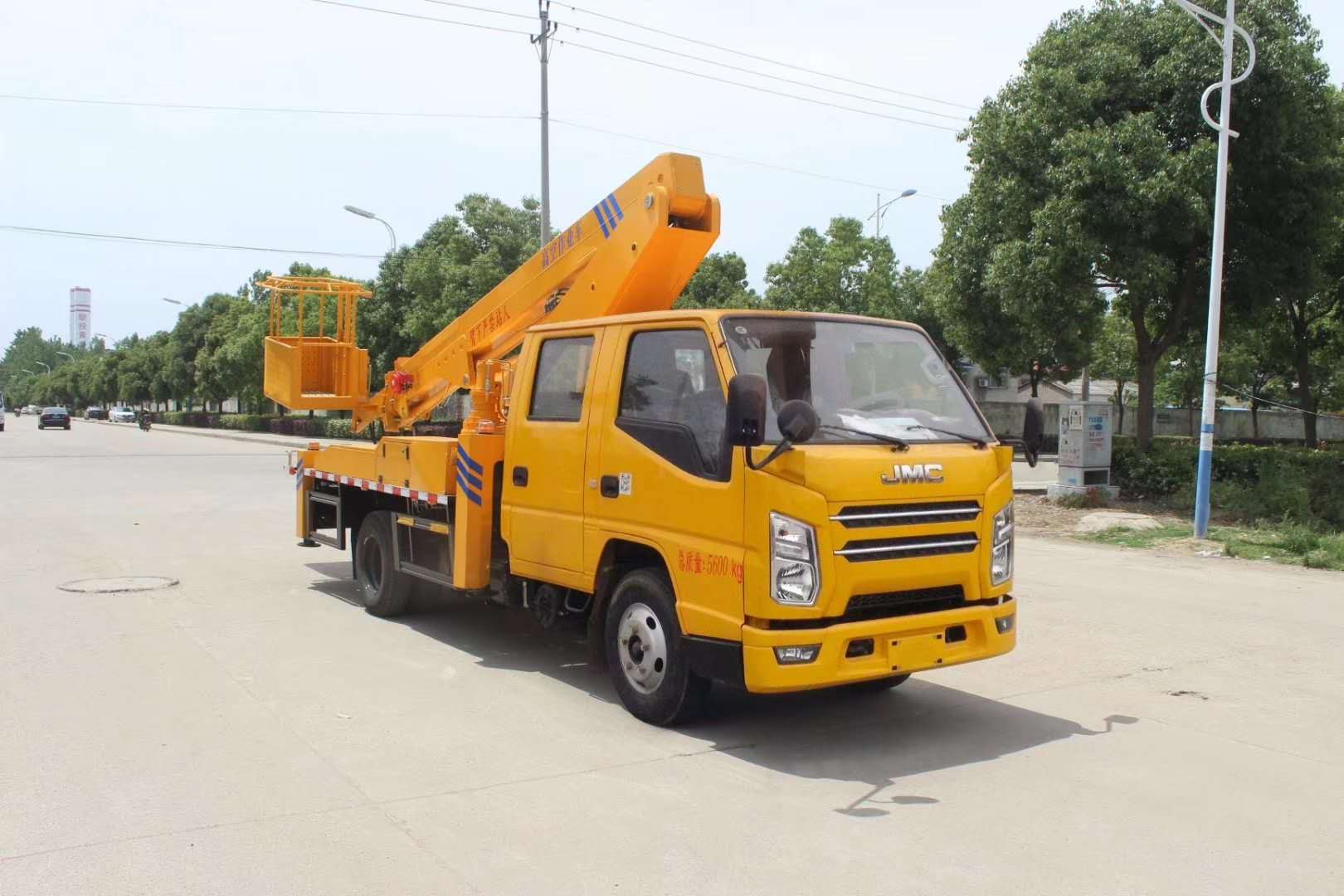 江鈴雙排國(guó)六17.5米高空作業(yè)車