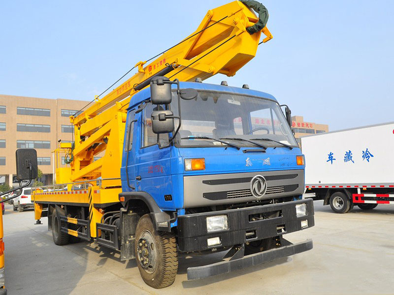 程力東風153 20米高空作業(yè)車