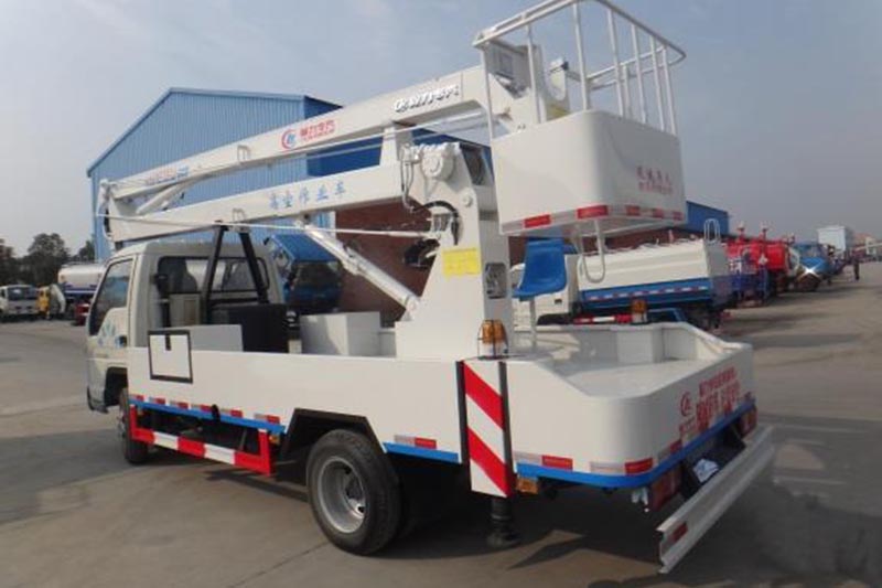 福田時(shí)代12米高空作業(yè)車