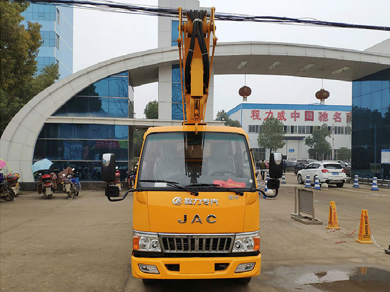 十幾萬的江準14米高空作業(yè)車 性能強 性價高