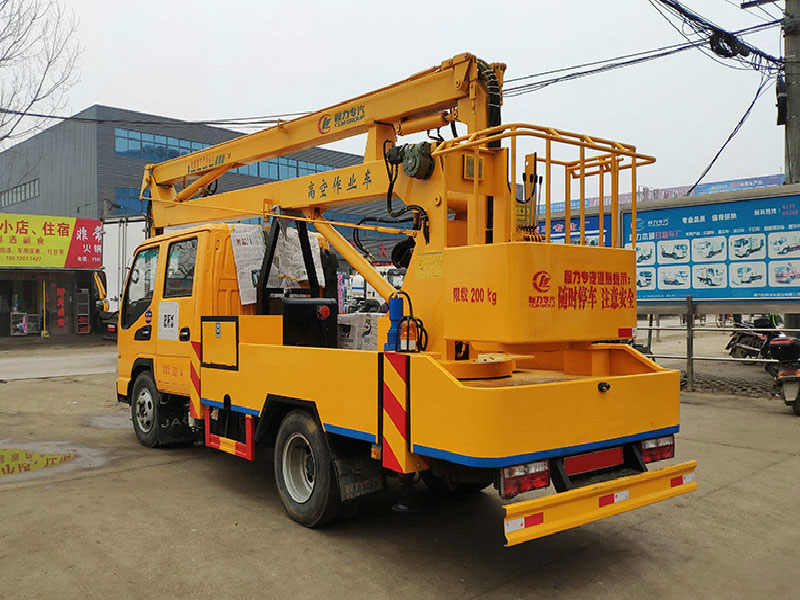 十幾萬的江準14米高空作業(yè)車 性能強 性價高