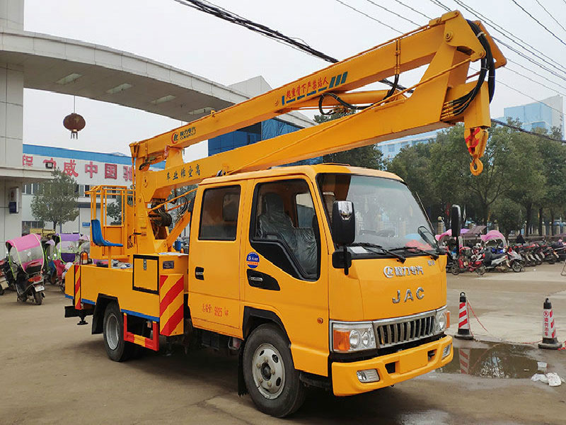 高空作業(yè)車早秋養(yǎng)護(hù)小技巧