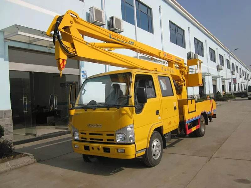 高空作業(yè)車(chē)操作技巧