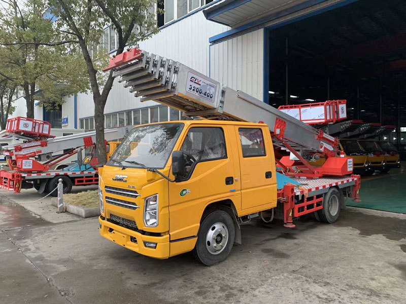 32米高空云梯車-云梯搬家車