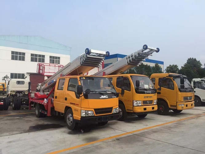 江鈴順達(dá)28米高空云梯搬家作業(yè)車