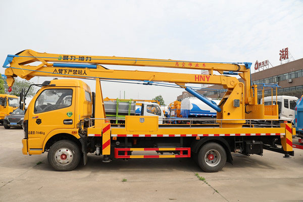 東風(fēng)多利卡D7國六18米折疊臂式高空作業(yè)車