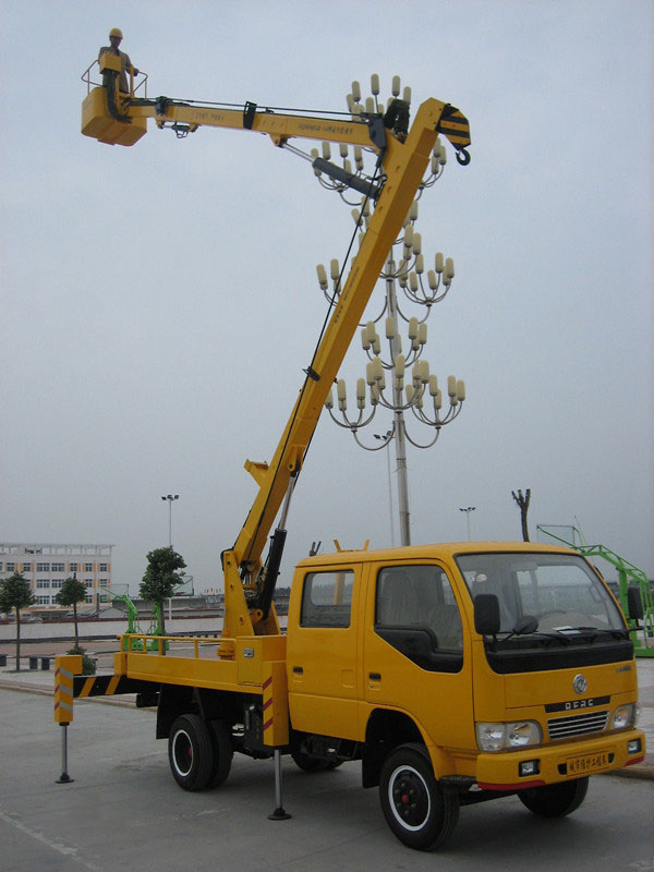 2021全新曲臂高空作業(yè)車報(bào)價(jià)