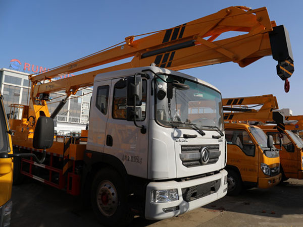 東風(fēng)多利卡D9國六22米折疊臂式高空作業(yè)車價格