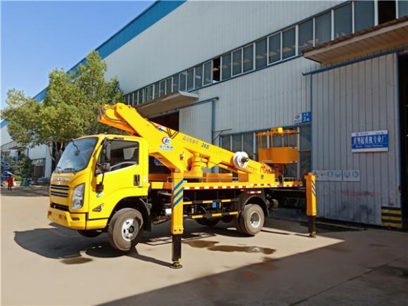 工地高空作業(yè)車-國(guó)六藍(lán)牌26米高空作業(yè)車