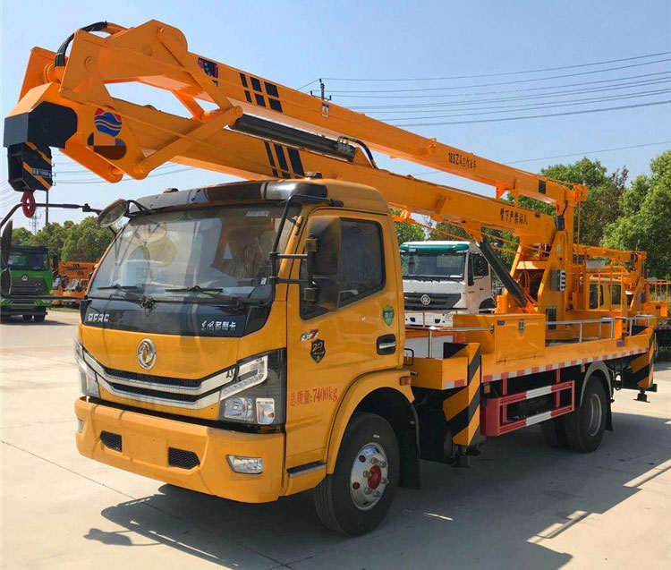 藍(lán)牌江鈴國六伸縮臂21米高空作業(yè)車