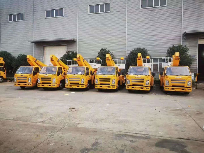 國(guó)六江鈴21米藍(lán)牌高空作業(yè)車批量下單