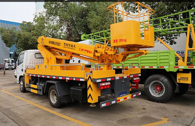 國六東風(fēng)18米直臂式高空作業(yè)車