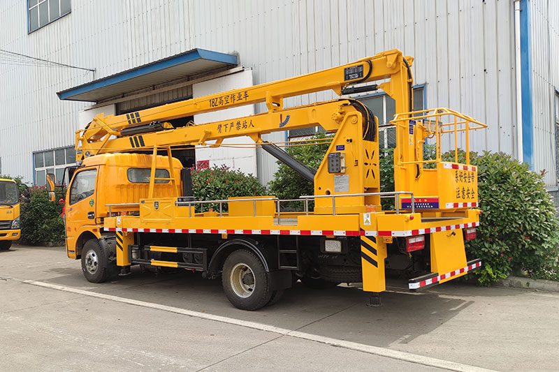 東風多利卡16米-18米高空作業(yè)車