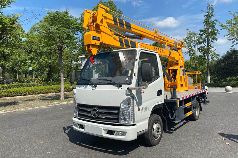 凱馬13.5米藍牌高空作業(yè)車