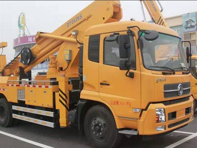 國(guó)六東風(fēng)天錦32米伸縮臂高空作業(yè)車(chē)