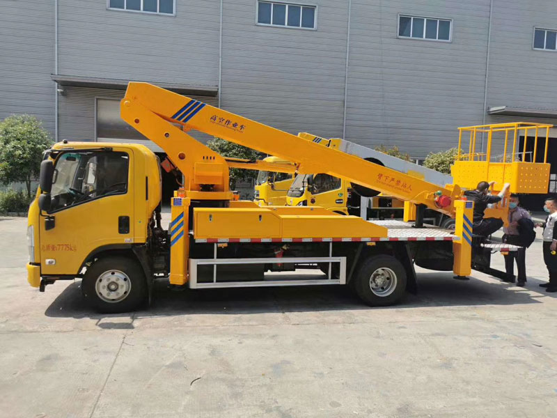 五十鈴國(guó)六25米直臂高空作業(yè)車