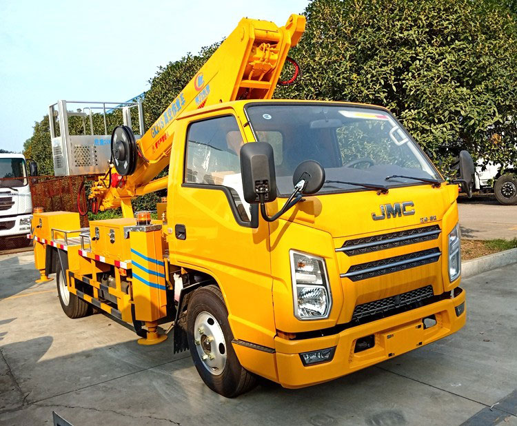 江鈴國六伸縮臂21米高空作業(yè)車