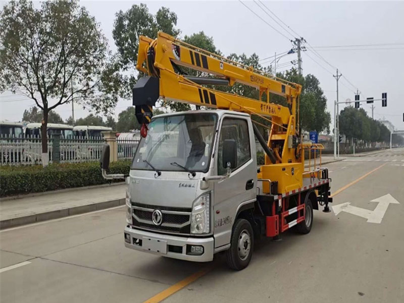 東風(fēng)小霸王汽油發(fā)動機13米藍(lán)牌高空作業(yè)車