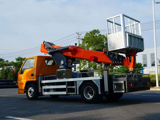 定制24米江鈴順達(dá)高空作業(yè)車(chē)