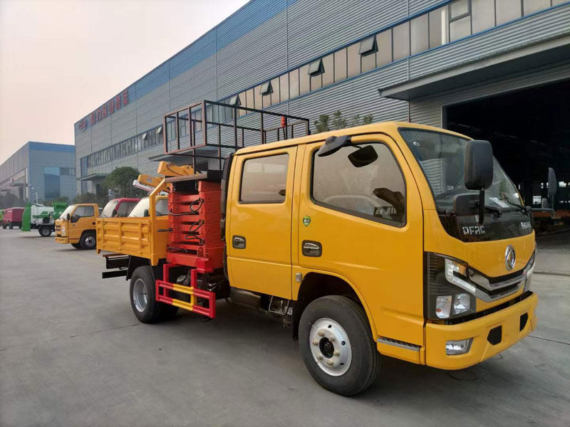 東風(fēng)8米藍(lán)牌雙排升降平臺高空作業(yè)車