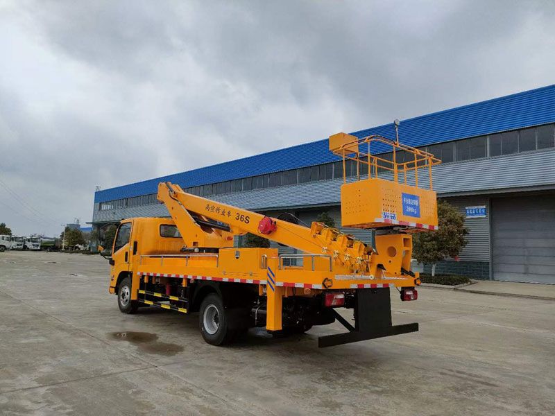 江鈴36米伸縮臂式高空作業(yè)車(chē)