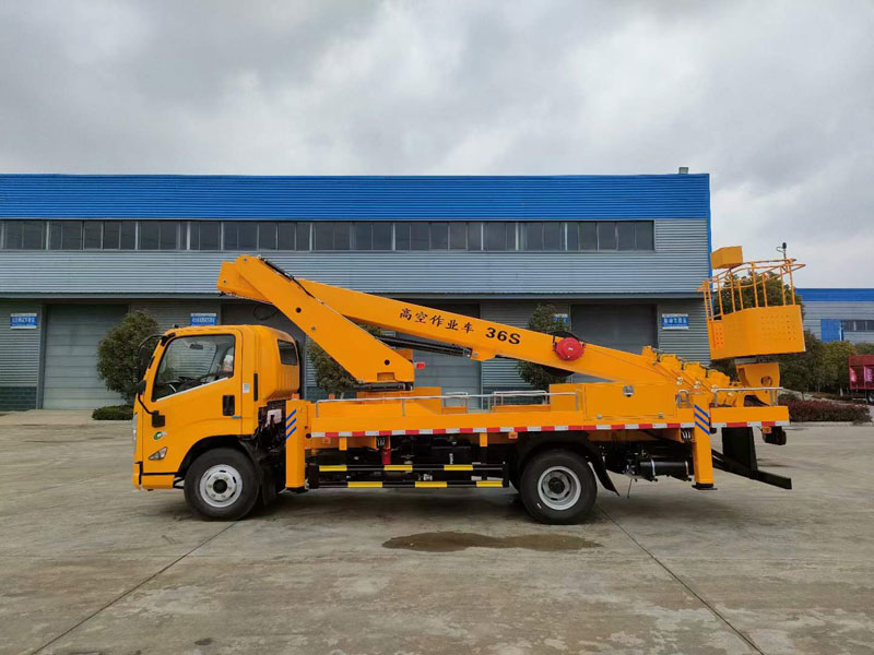 江鈴36米伸縮臂式高空作業(yè)車(chē)
