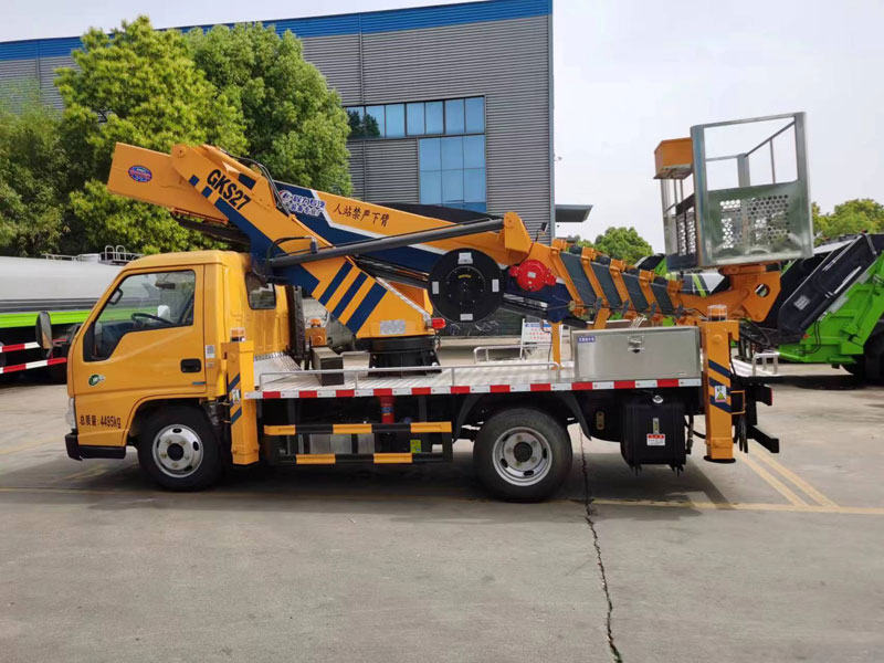 藍(lán)牌27米直臂伸縮式高空作業(yè)車-CL5042JGKA6DS