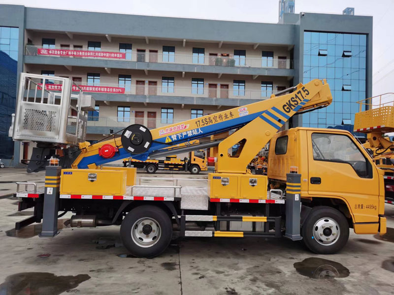 國六江鈴順達(dá)藍(lán)牌17米5直臂伸縮式高空作業(yè)車