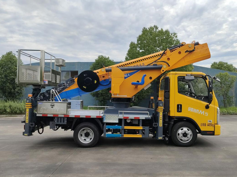 程力華鑫國六福田領航M5藍牌33米高空作業(yè)車